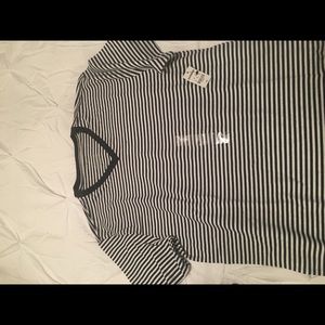 Express men’s v-neck tee